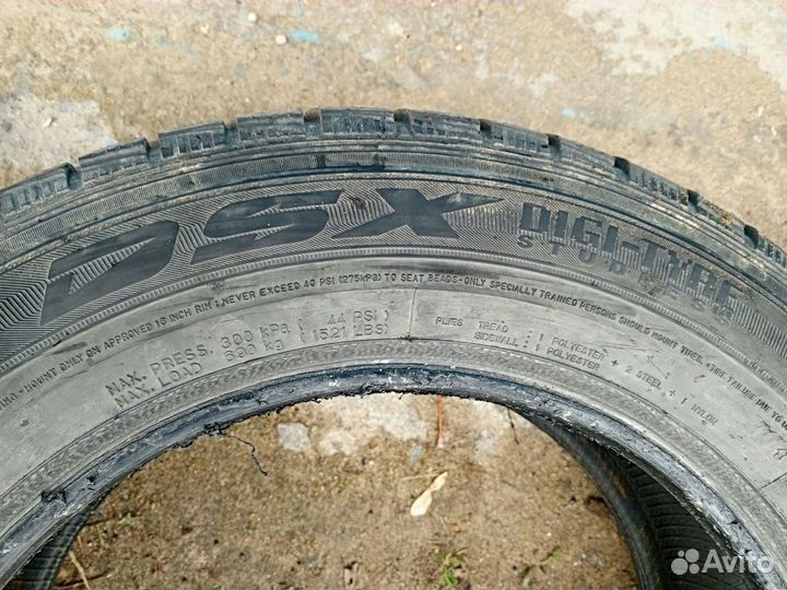 Dunlop DSX 215/60 R16