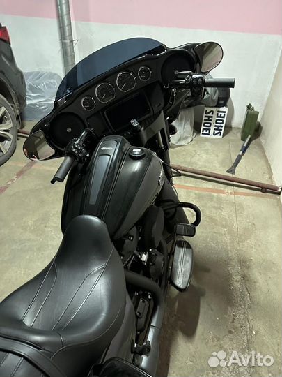 Продам harley-davidson street glide