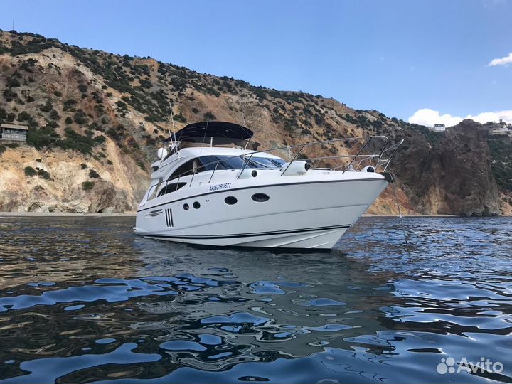 Моторная яхта Princess 58, 2008