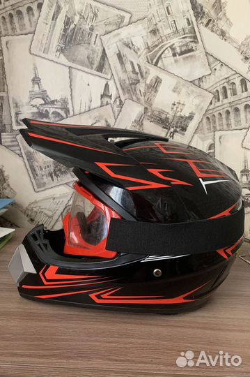 Кроссовый шлем