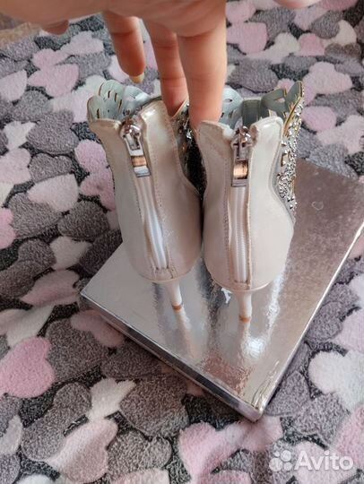 Ажурные сапожки