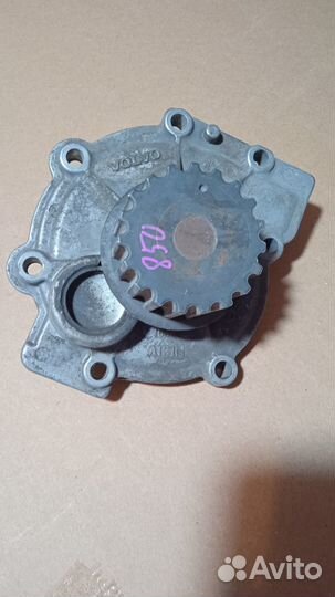 Помпа вольво 850 V70 S70 с Японии