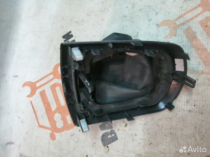 Кожух ручки кпп Hyundai Solaris 1 2010-2017