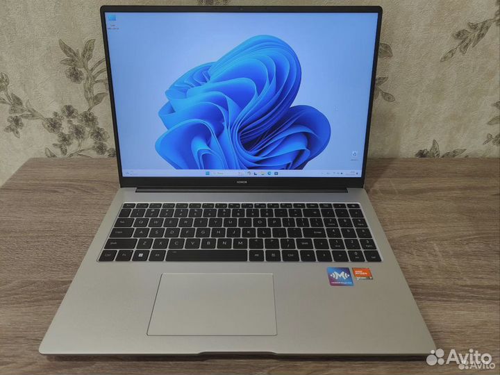 Honor magicbook x16 pro