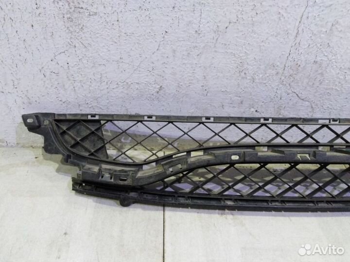Решетка бампера Рено