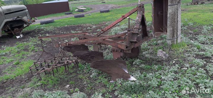 Плуг Почвомаш 3-5 корп. навесной (ПЛН-3(4, 5)-35), 1991