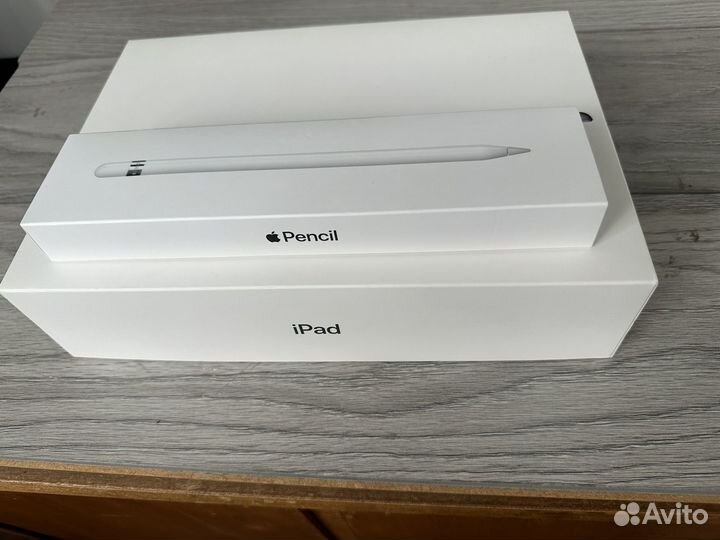 Планшет Apple iPad 7-е поколения + Apple Pencil
