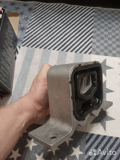 Опора двигателя LADA vesta правая