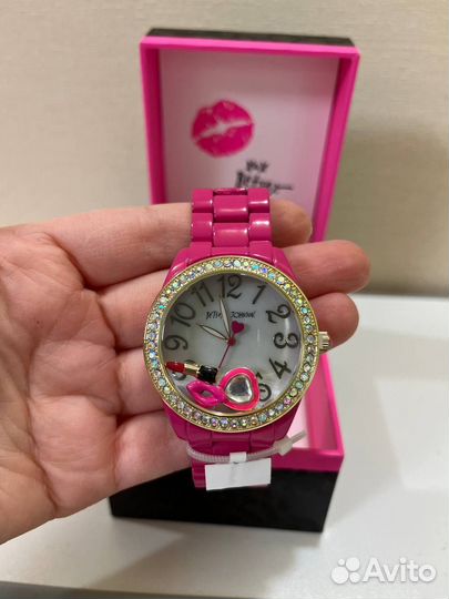 Часы женские Betsey Johnson