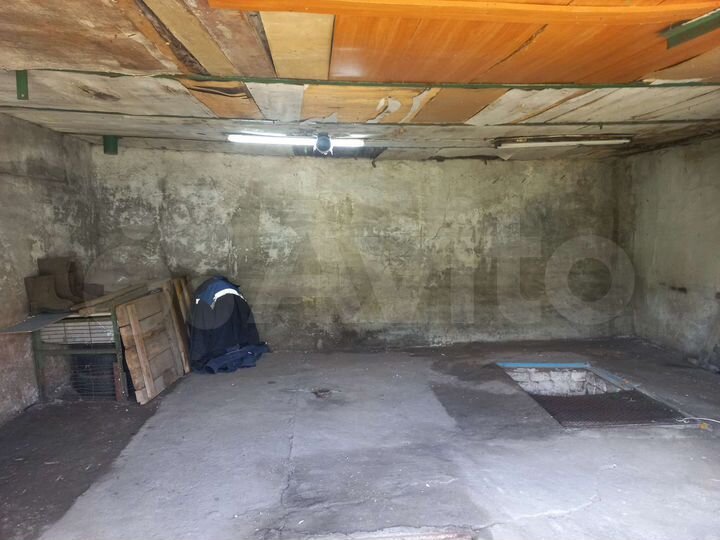 Гараж, > 30 м²