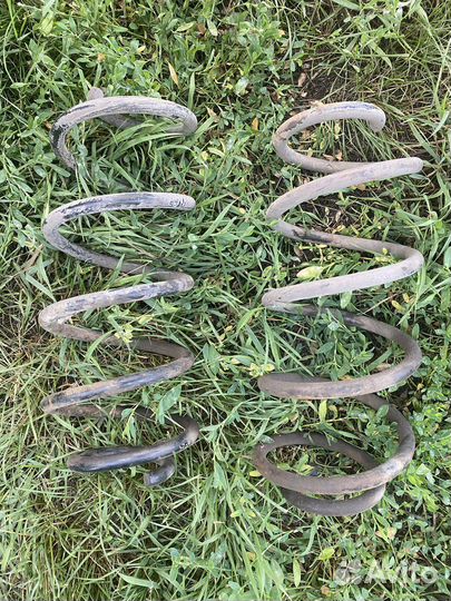 Пружины передние priora