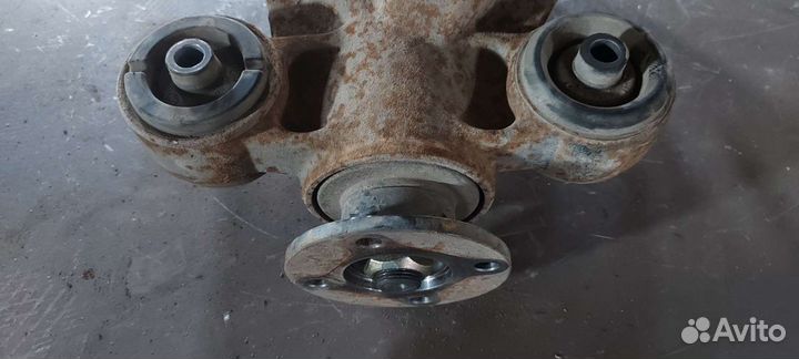 Редуктор задний на Nissan Skyline v35