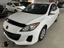 Mazda Axela 1.5 CVT, 2013, 117 200 км, с пробегом, цена 745 000 руб.