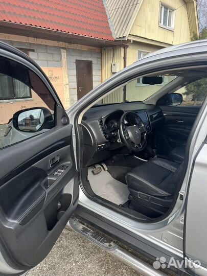 Mitsubishi Outlander 2.4 CVT, 2018, 80 000 км