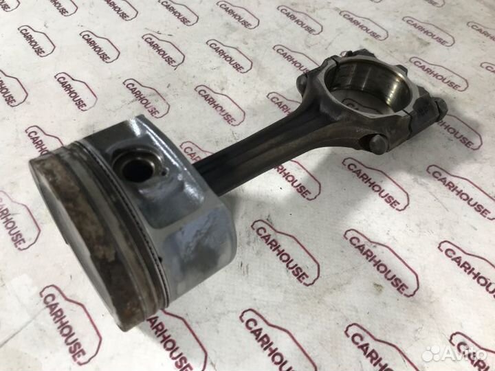 Шатун с поршнем Volkswagen Golf 4 1.6 AKL 1997