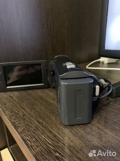 Видеокамера sony hdr-cx220E