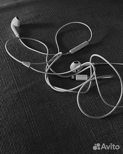 Наушники apple earpods lightning