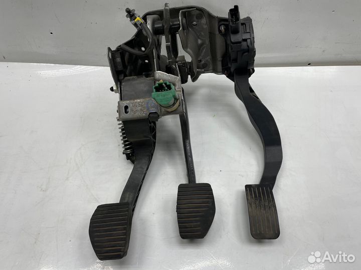 Педальный узел / педаль газа Citroen C3 Picasso