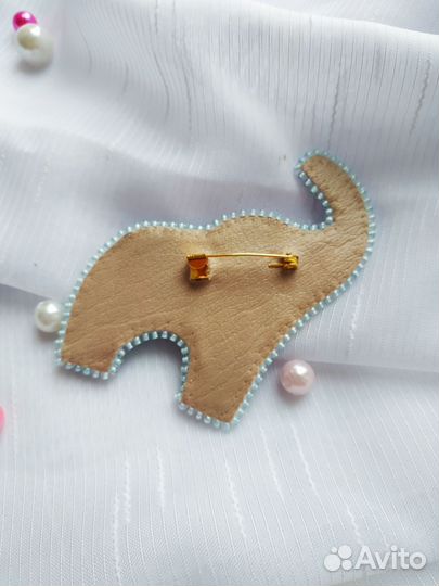 Брошь ручной работы