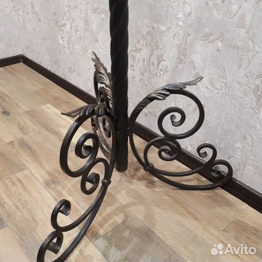 Вешалка кованная