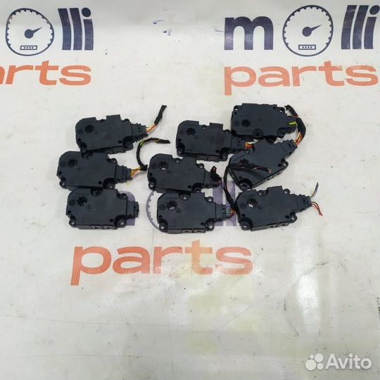 Заслонка воздушного потока Audi A4 B9 2019