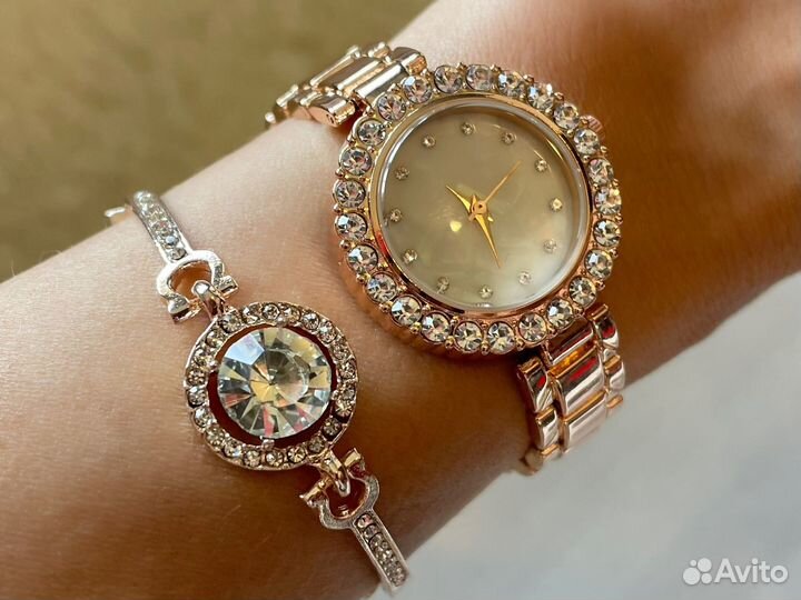 Часы и браслет набор новый