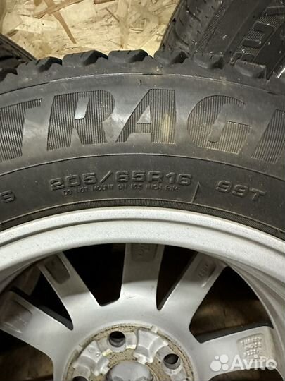 Goodyear Ultra Grip Ice Arctic 2 205/65 R16 99T