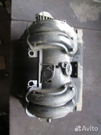 Коллектор впускной volkswagen поло + дроссель