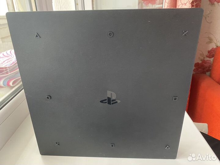 Продам playstation PS4 PRO 1 TB
