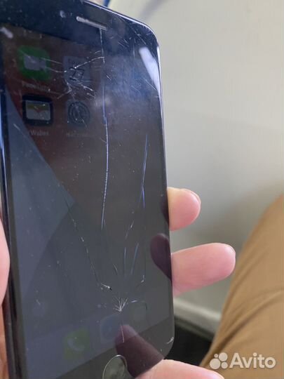 Телефон iPhone 8 64 gb