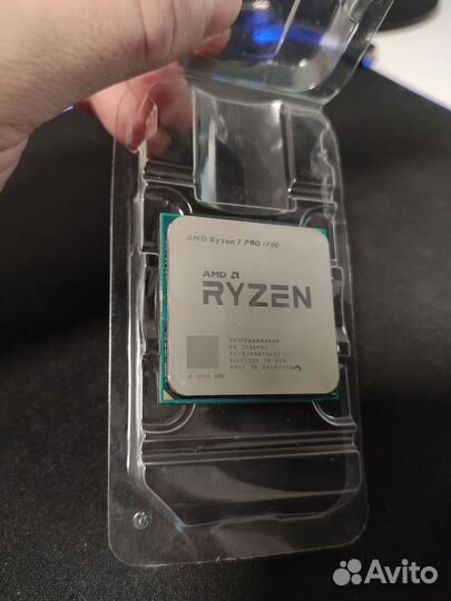 Процессор Ryzen pro 1700