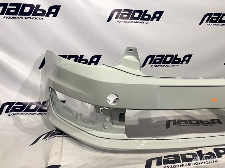 Бампер VW Polo(15) передний Молочно-белый white silver LB9A