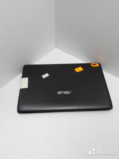 Нетбук Asus Eee PC 1025C в сборе (неисправен)