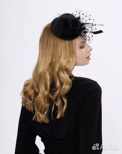 Шляпка с вуалью на заколке