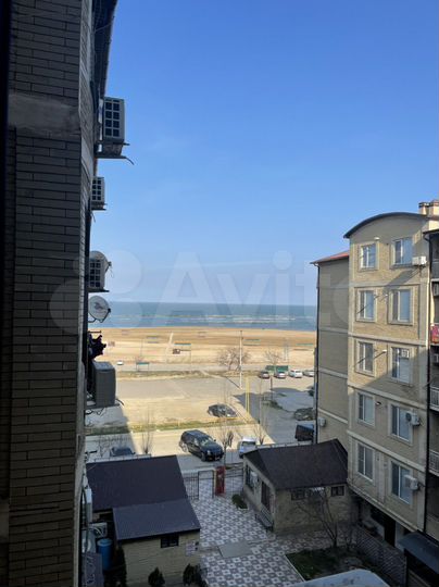 3-к. квартира, 101 м², 4/7 эт.