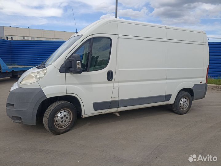 На разборе Peugeot boxer 250 2010 года