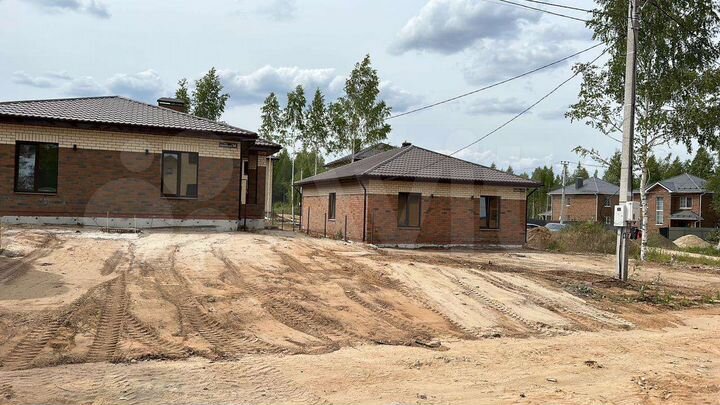 Коттедж 130 м² на участке 10 сот.