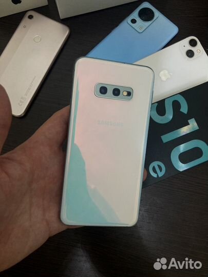 Samsung Galaxy S10e, 8/128 ГБ