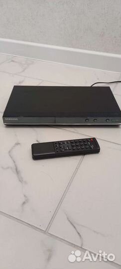 DVD-плеер Samsung DVD-D530