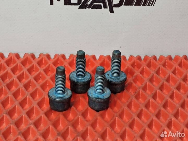 Болт гидротрансфоматора Mercedes W222