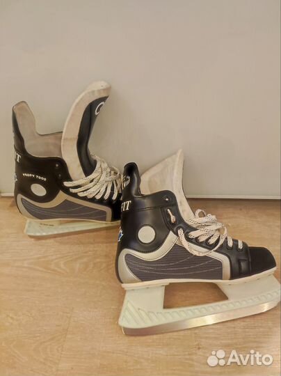Коньки хоккейные 46 размер