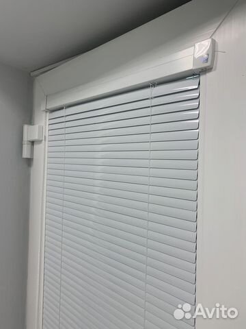 Жалюзи горизонтальные встроенные (venus)