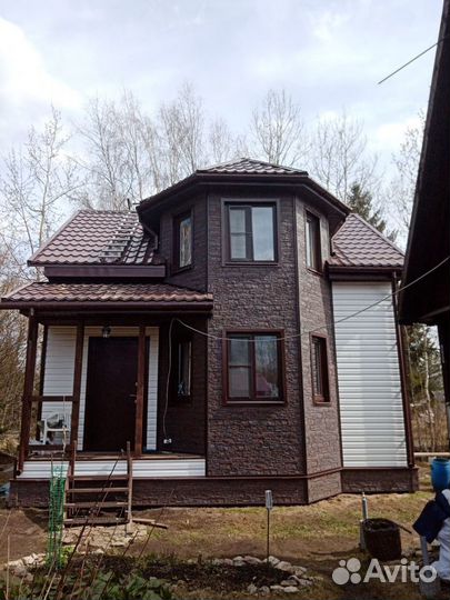 Кровельщик на загородное строительство