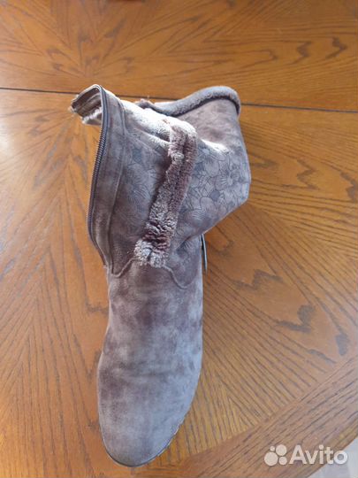 Зимние женские сапоги 38