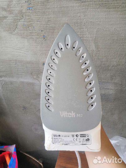 Утюг Vitek