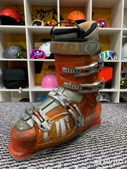 Горнолыжные ботинки