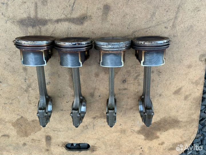 Поршень с шатуном Volkswagen Jetta седан BSE 2010