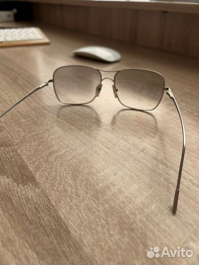 Солнцезащитные очки hugo