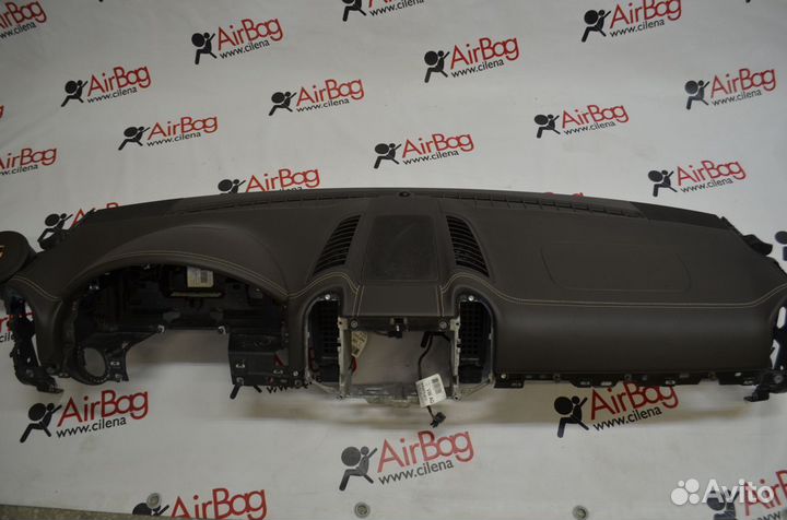 Торпедо панель приборов Porshe Cayenne коричневый