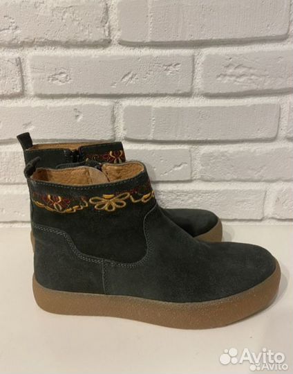 Ботинки для девочки